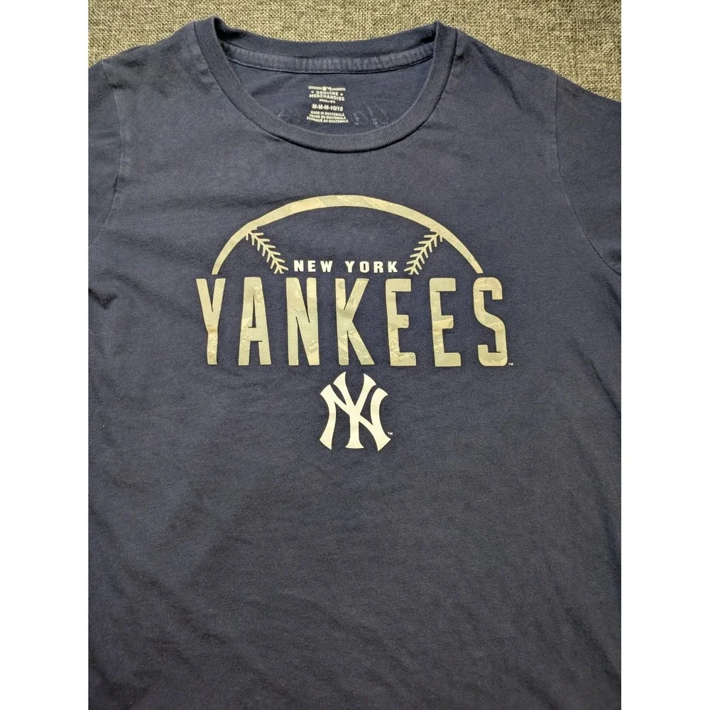 New York Yankees Youth Boy's MLB T-Shirt Blue Baseball Logo Sport Tee Geinue